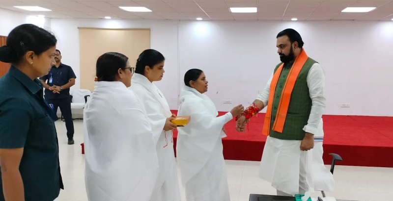 Patna: Rakhis Tied to Bihar Governor, CM & Leaders